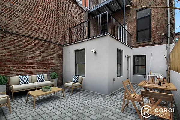 Rented by Coroi Corp | media 4