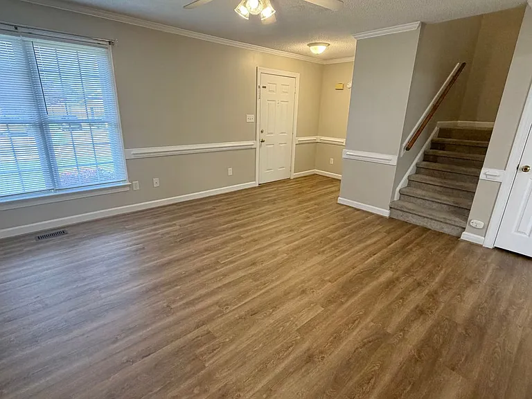 2421 Sexton Rd — Photo 7