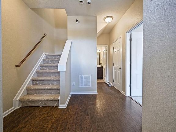 3rd image of 4873 Travertine Ave