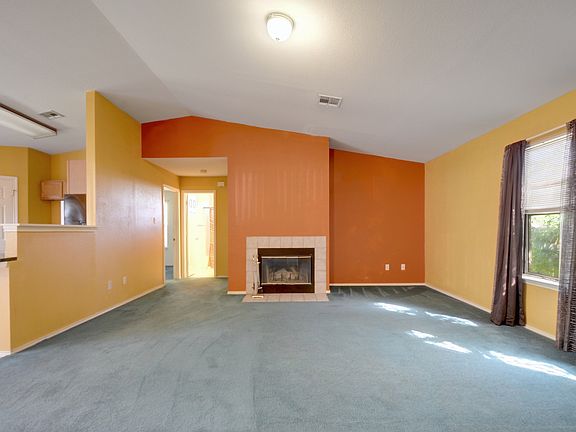 5th image of 107 Briarwood Ct