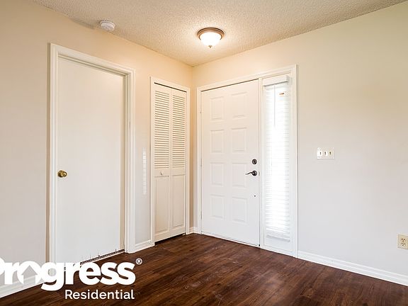 2nd image of 364 Fairgreen Pl