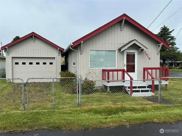 1519 Oregon Ave N, Long Beach, WA 98631