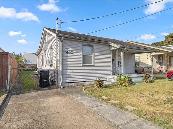 2nd image of 402 Wallace Dr