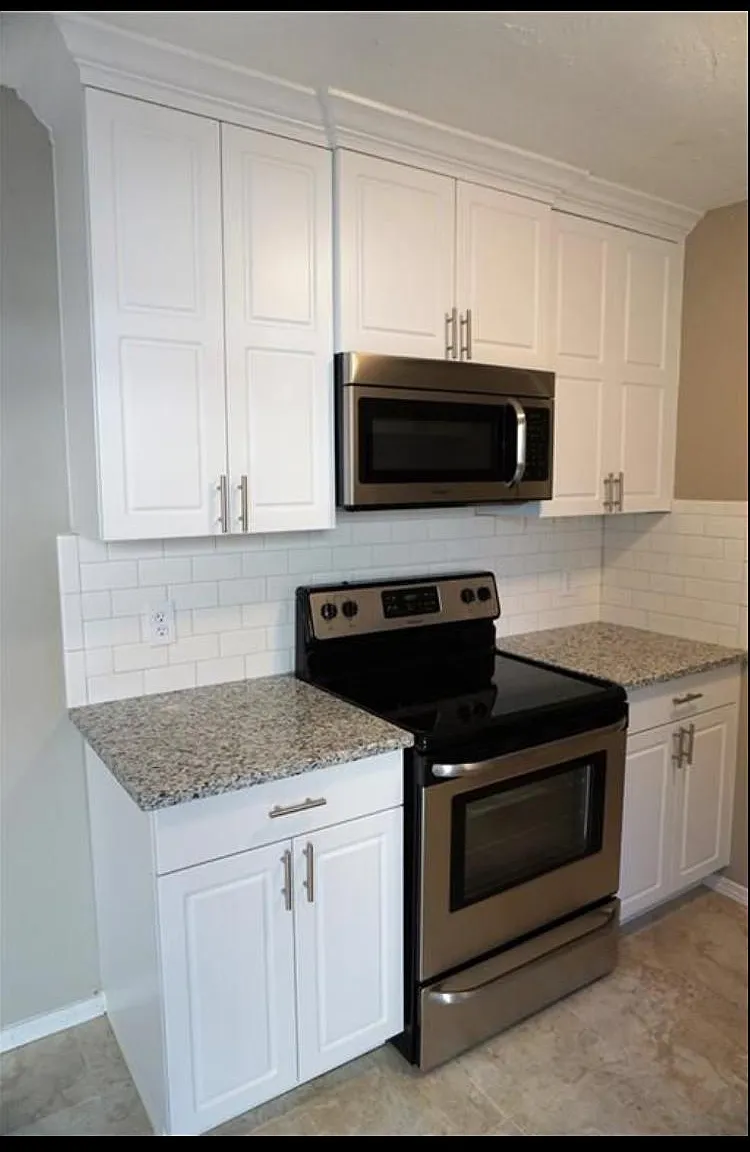 3 bed, 1.5 bath, 1100 sqft, $1,550 — Photo 1