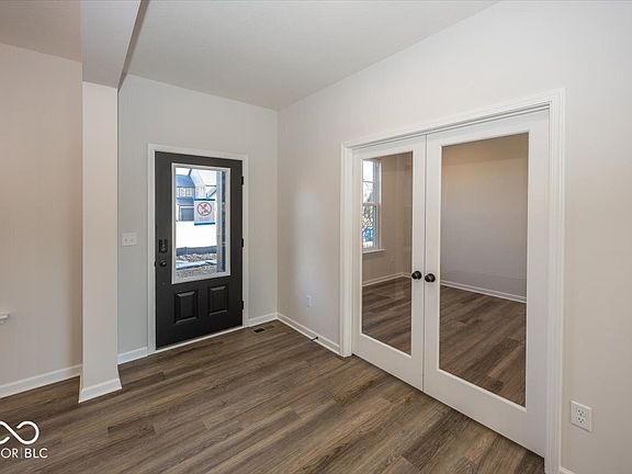 3rd image of 10945 Joelle Dr