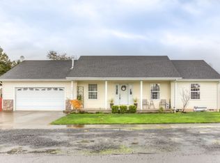 792 E 1st St, Halsey, OR 97348