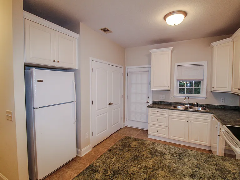 8100 Burkhalter Rd #605 — Photo 12