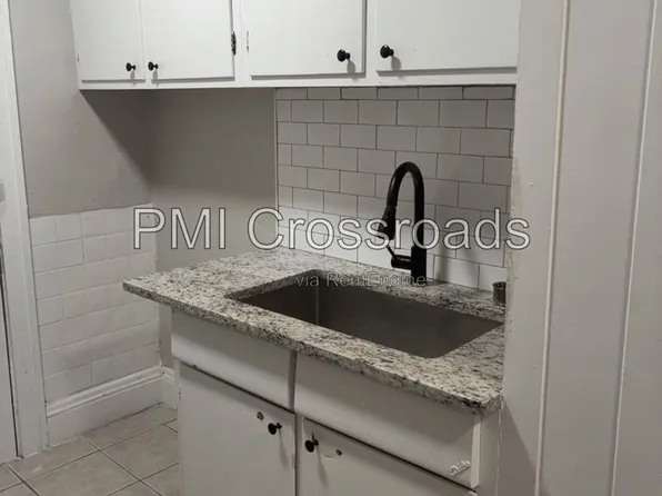 1370 West Blvd APT 9, Cleveland, OH 44102