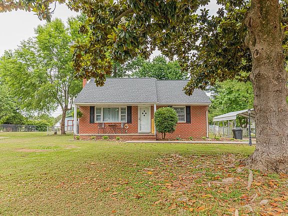 3rd image of 85 Sunset Ln