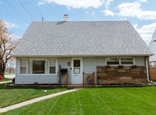 17003 Oakwood Ave, Lansing, IL 60438