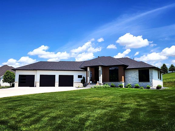 2nd image of 6011 5th Avenue Pl