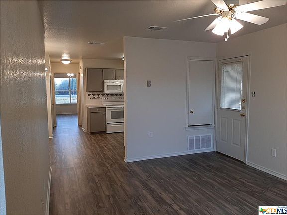 2nd image of 106 Lark St APT D