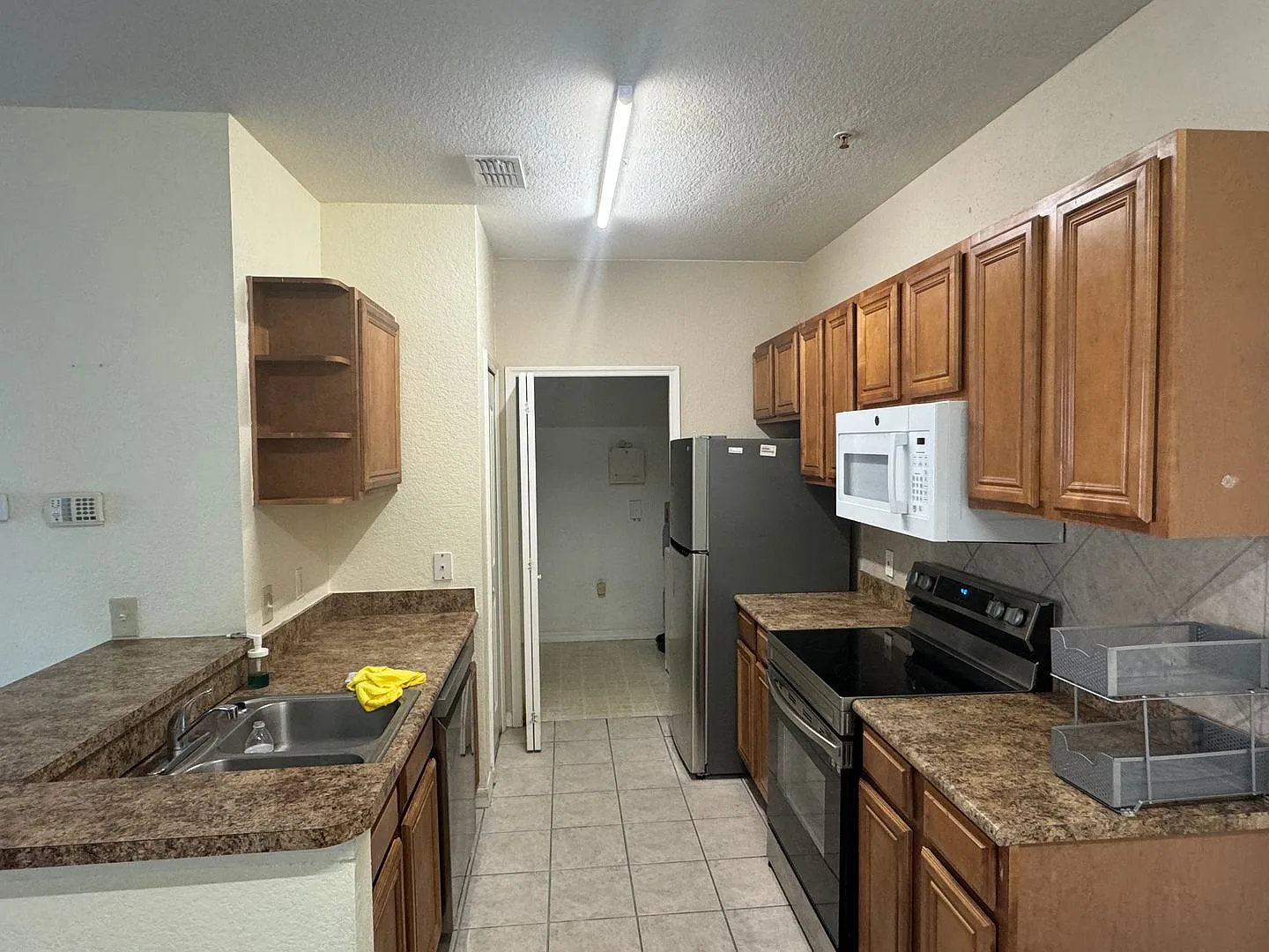 1 bed 1 bath condo in metrowest — Photo 2