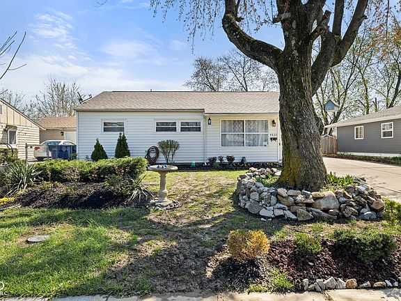 2nd image of 4833 N Kenyon Dr