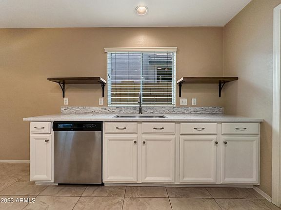 2nd image of 6058 N FLORENCE Avenue
