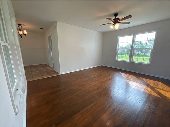 4th image of 4940 Mokry Dr