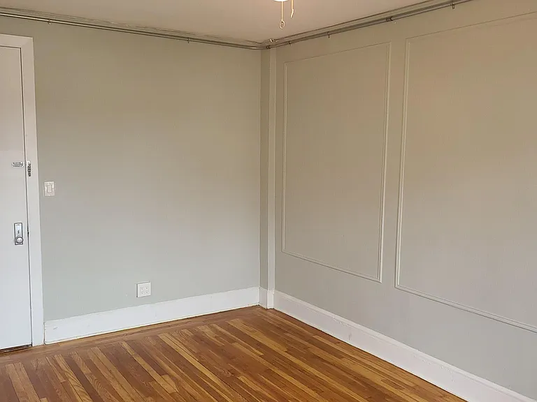 1144 E Grand St #302A — Photo 3