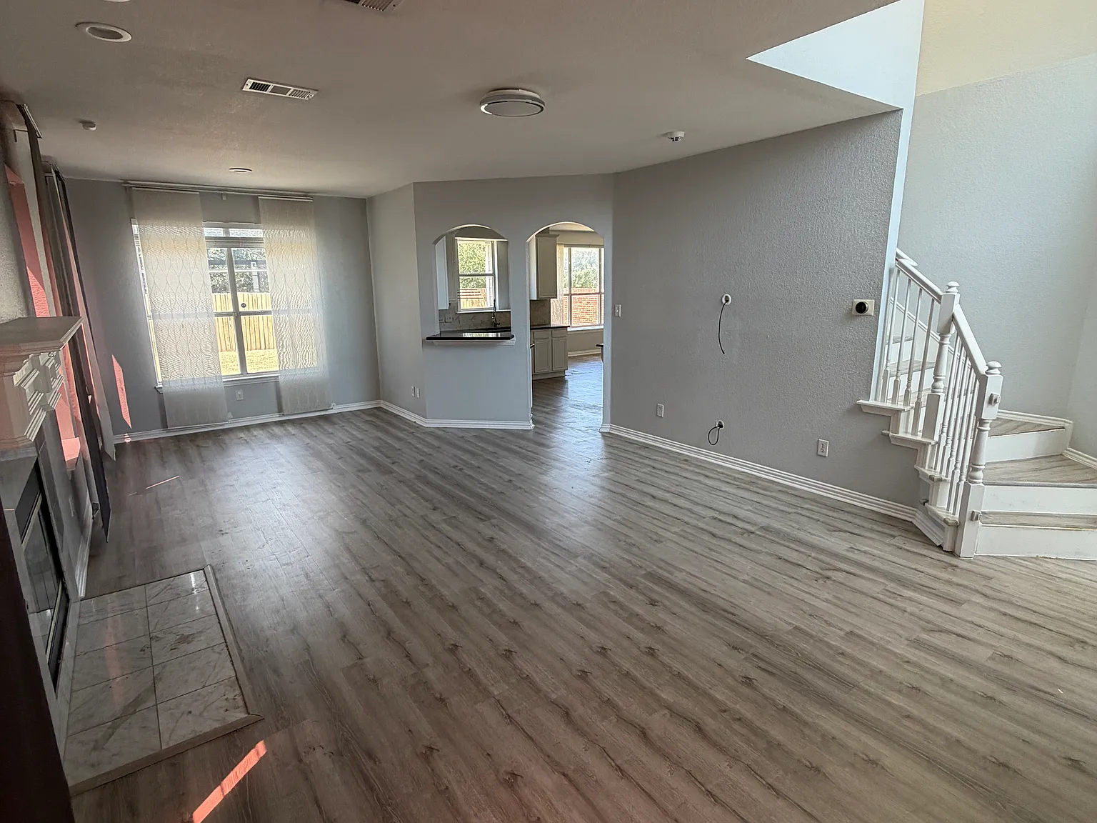 4 bed, 2.5 bath, 2000 sqft, $2,650 — Photo 4
