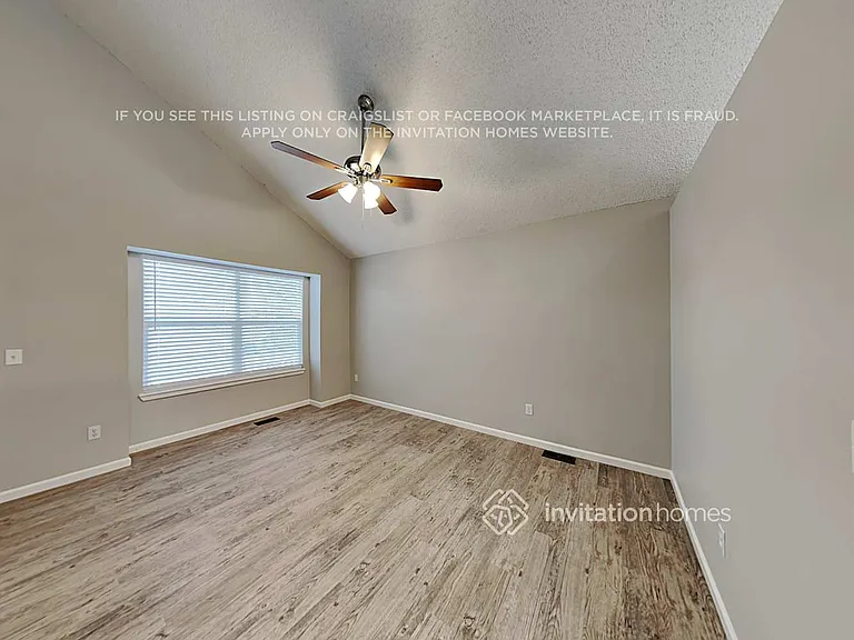 1452 Canoe Creek Dr — Photo 5