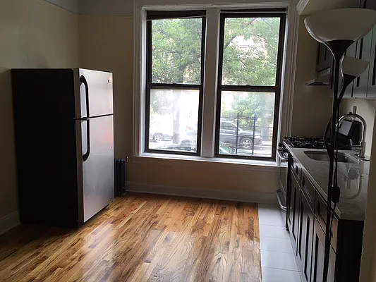 Rented by Edward Gugenheim, LREB | media 11