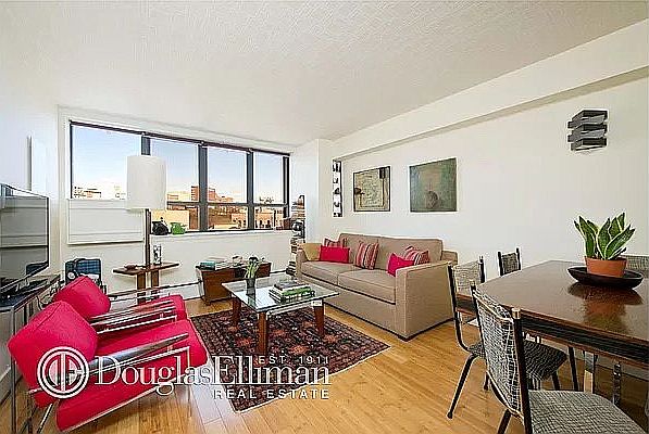 1st image of 301 Cathedral Pkwy #7E