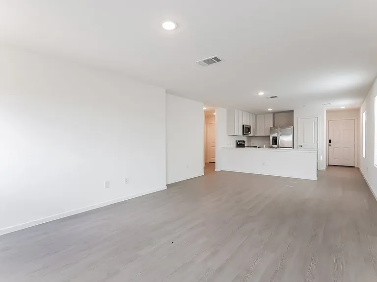 8022 Biggio Ln — Photo 6