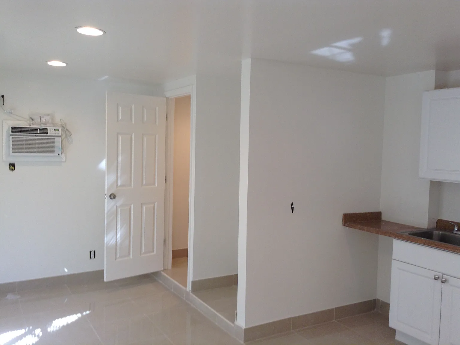 321 Kenilworth Blvd W — Photo 2