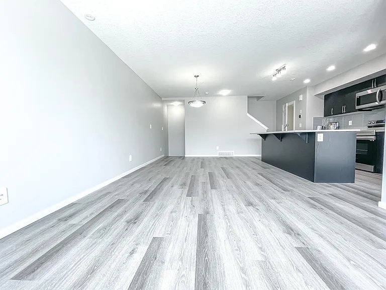 831 Windbury St SW — Photo 6