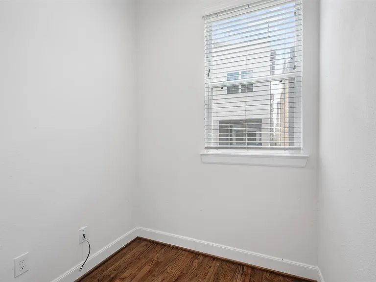 2737 Clinton Dr — Photo 21
