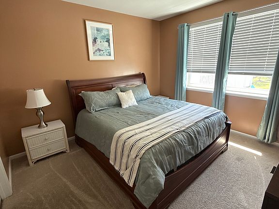 Master Bedroom - King Bed