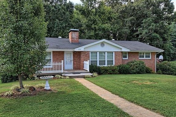 2nd image of 1315 Woodside Dr