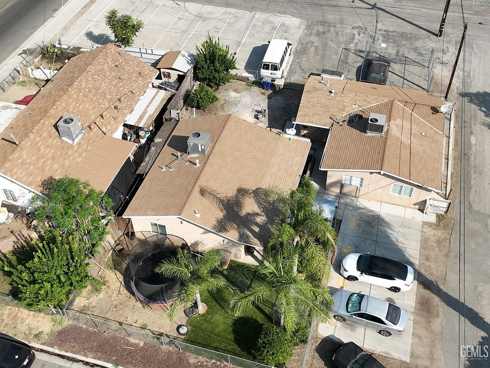 2nd image of 818 11th St