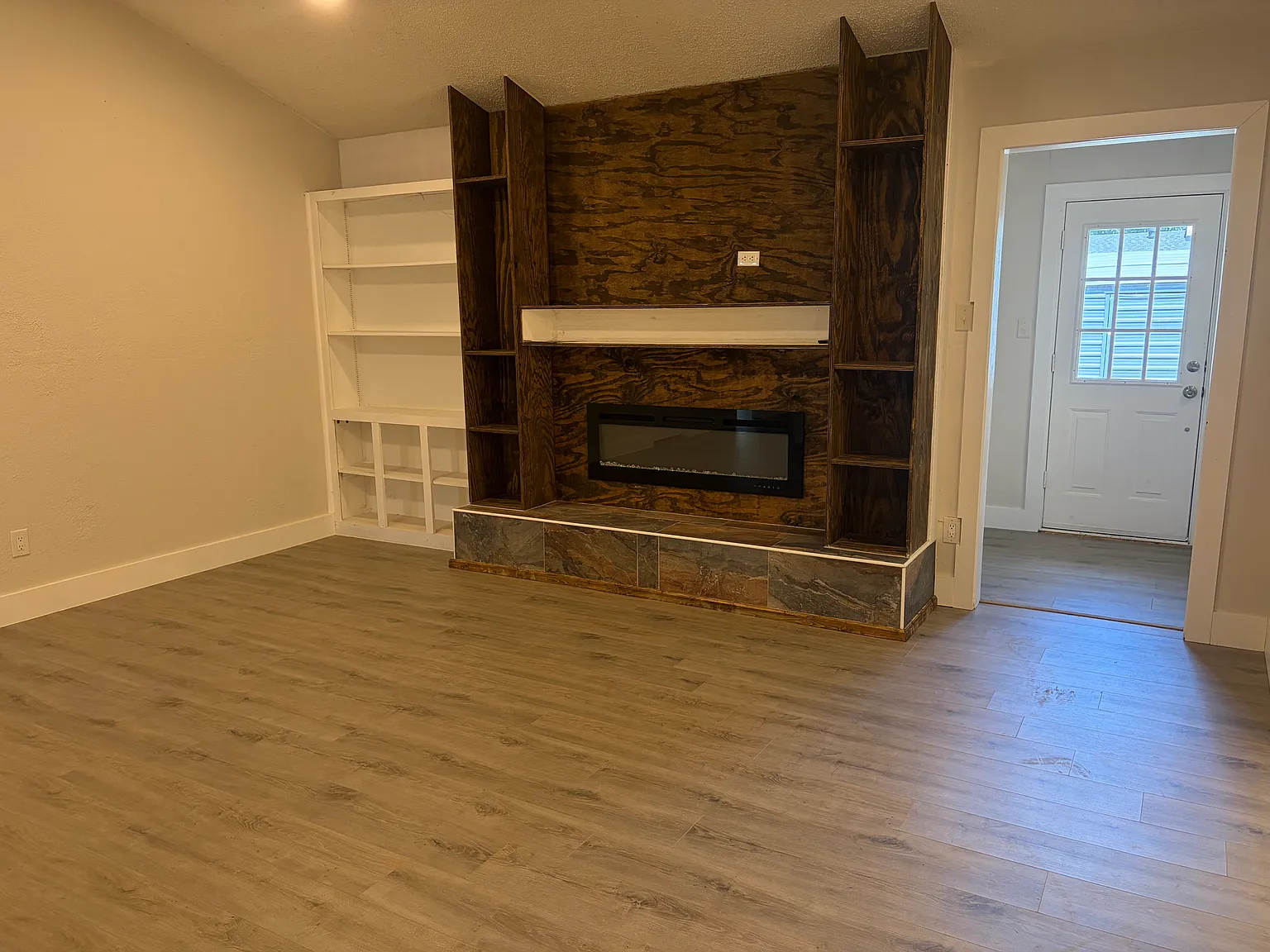 4 bed, 1644 sqft, $2,300 — Photo 2