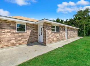 3009 Stacie Dr, Violet, LA 70092