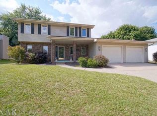 1208 Nicki Dr, Bloomington, IL