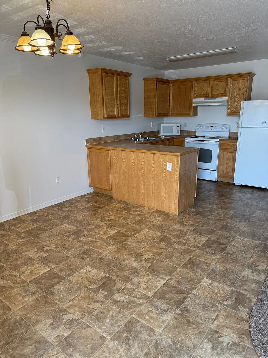 Building Photo - 201 9th Ave SW