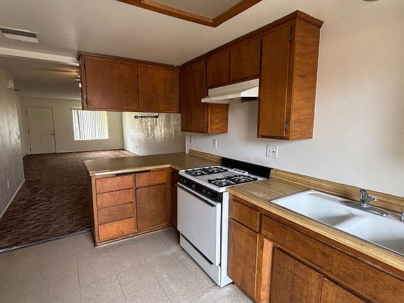 5th image of 533 Montecito Ave