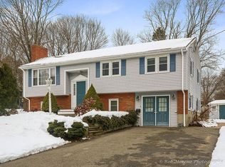 21 Cressy St, Beverly, MA 01915