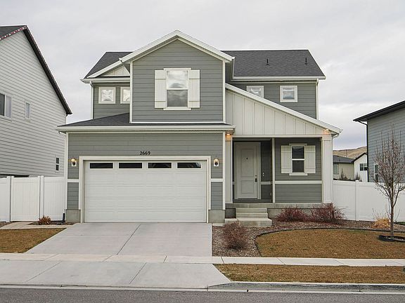 2nd image of 2669 N Geranium Dr