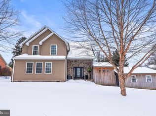 201 E King St, East Berlin, PA 17316