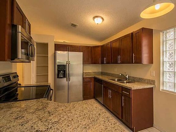 3rd image of 21478 SW 88th Ave
