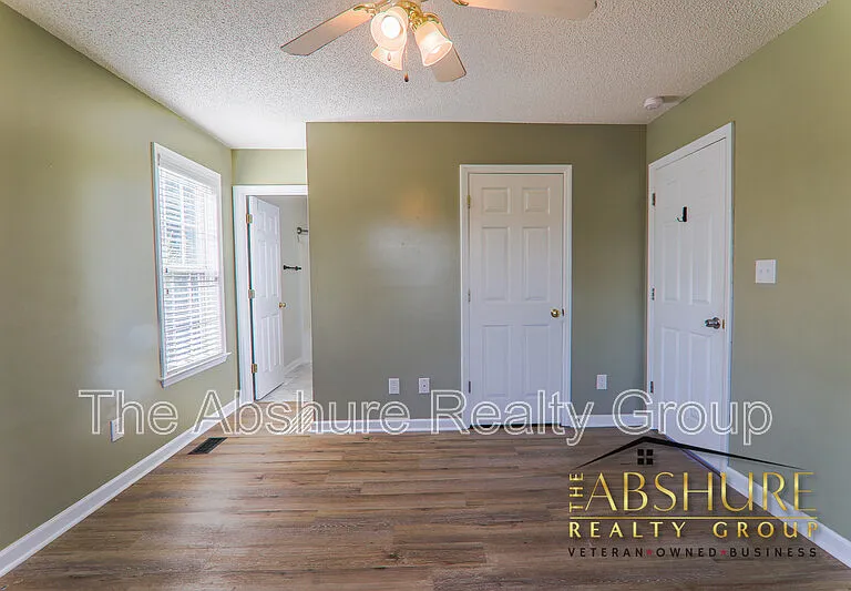 7604 Lilly Pond Ln — Photo 13