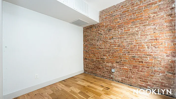 Rented by Nooklyn NYC LLC | media 33