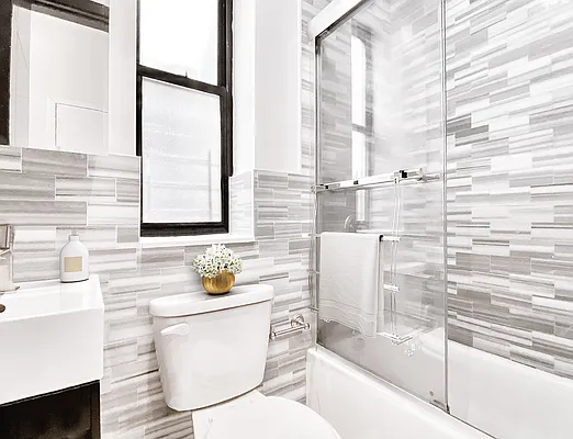 Rented by Vector New York, LLC | media 21