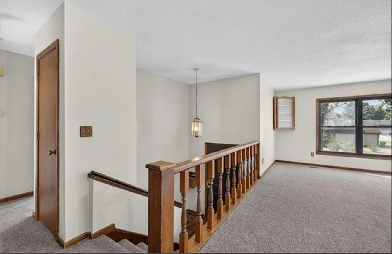 3 bed, 1600 sqft, $1,800 — Photo 4