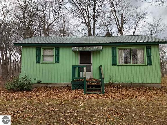 3rd image of 2188 S Green Dr