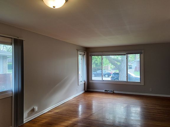 4th image of 15965 Debbie Ln