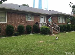 206 W B St, Erwin, NC 28339