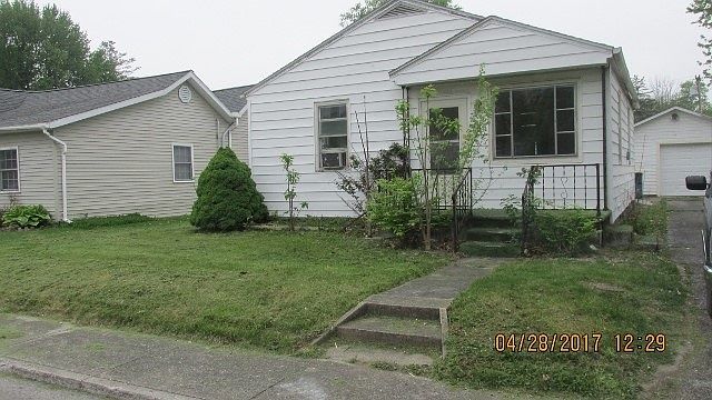 1st image of 828 S Marion St
