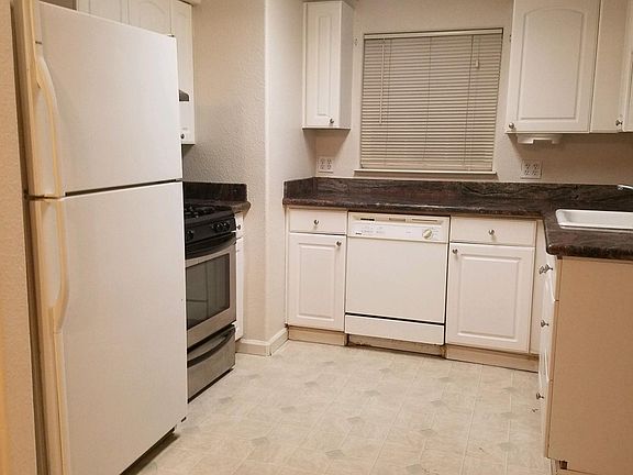 3rd image of 3405 Ivy St